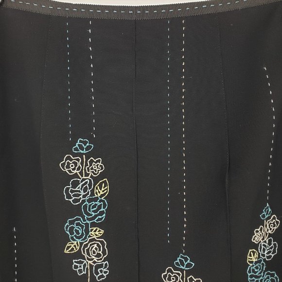 Ann Taylor Loft Black Embroidery Pencil Skirt 4 - Picture 4 of 8